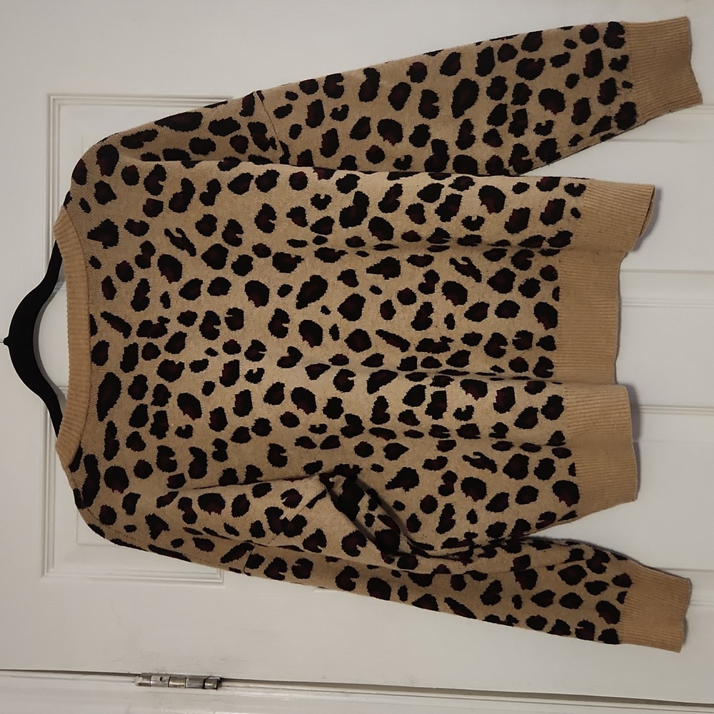 Leopard Sweater - Picture 2 of 4